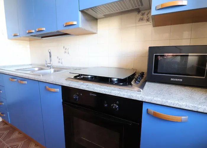 Beatrice's Vicina Al Mare